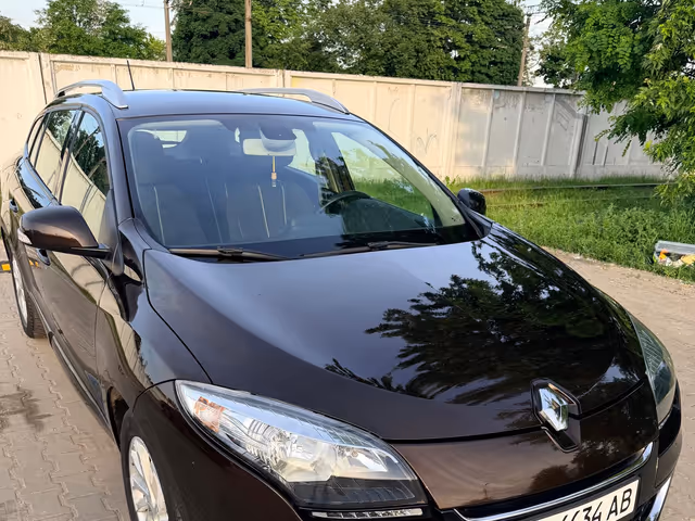 Renault Megane - фото 1