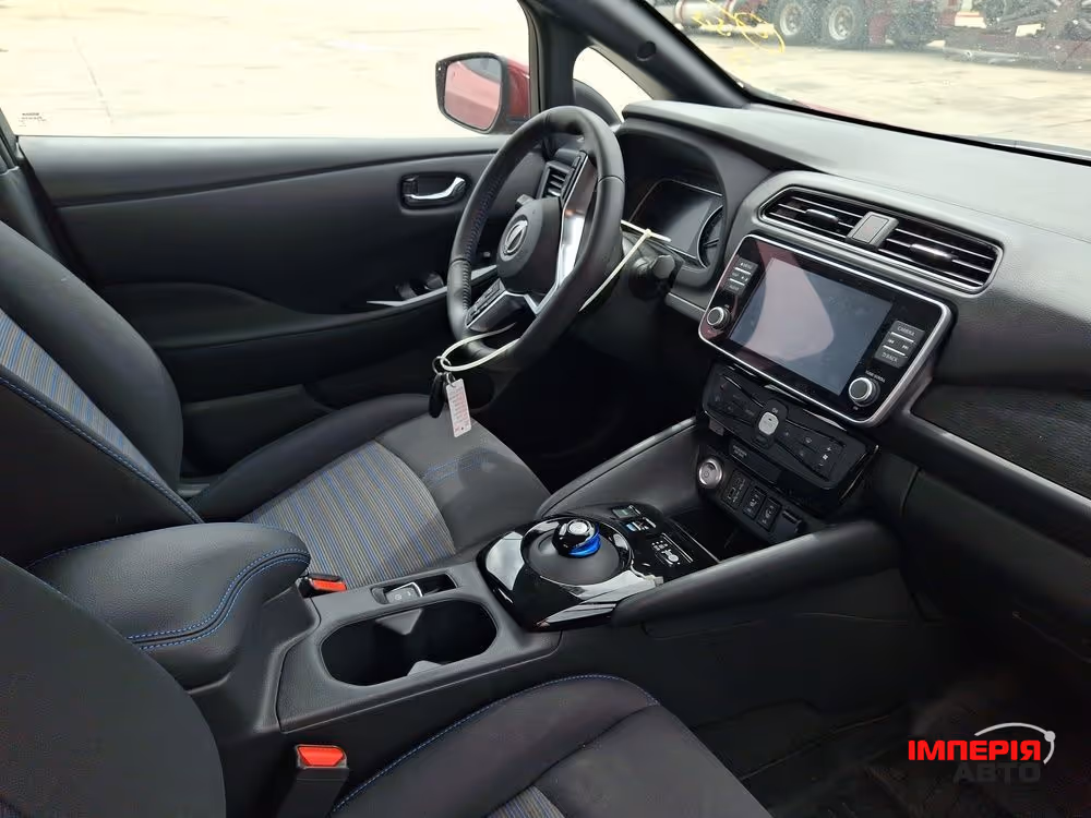 Nissan Leaf - фото 9