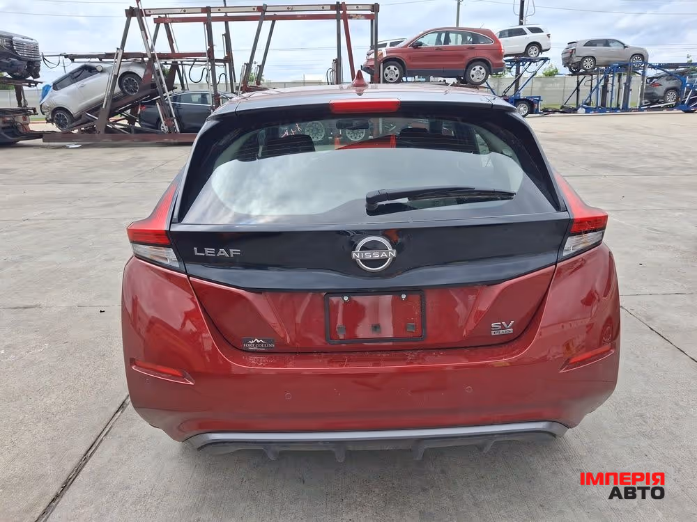 Nissan Leaf - фото 2
