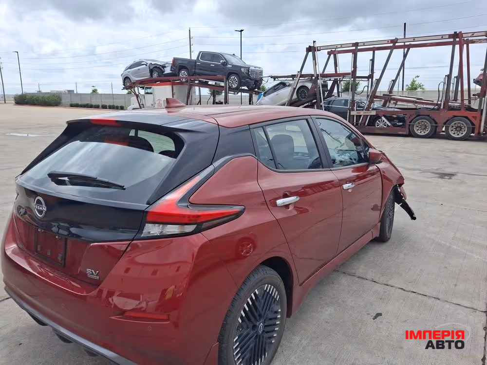 Nissan Leaf - фото 10