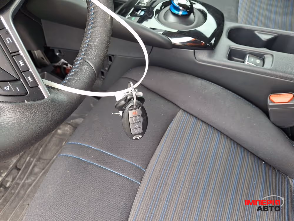 Nissan Leaf - фото 7