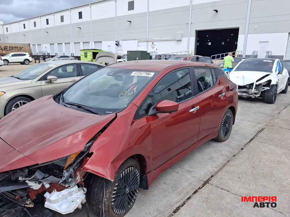 Nissan Leaf - фото 13