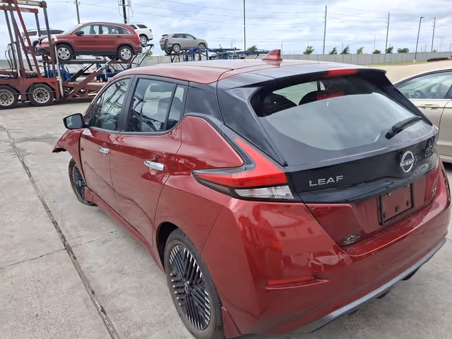 Nissan Leaf - фото 3