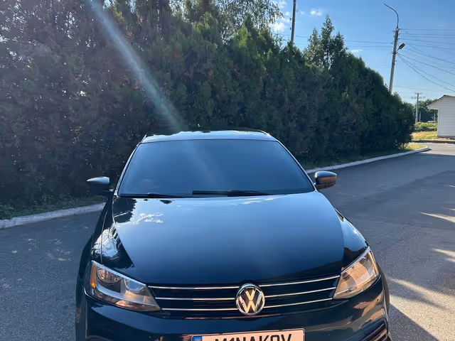 Volkswagen Jetta - фото 2