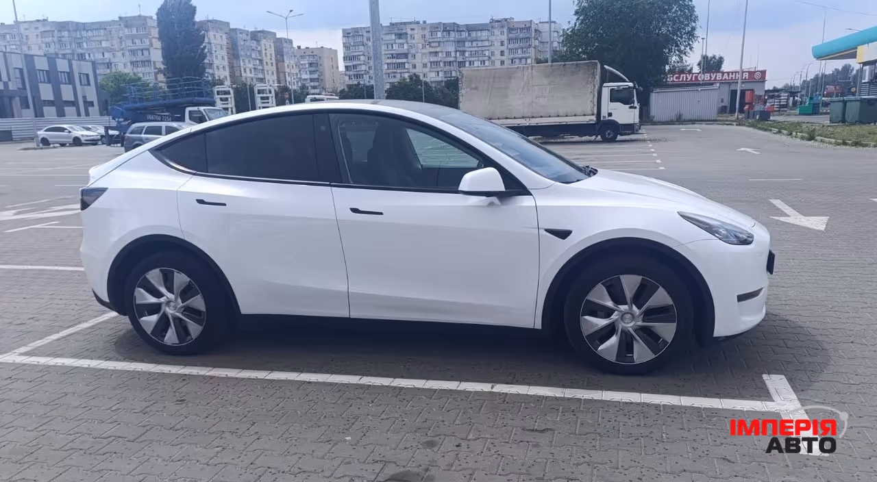 Tesla Model Y - фото 2