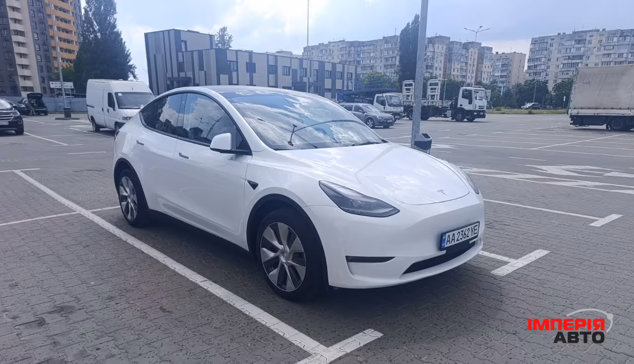Tesla Model Y - фото 6