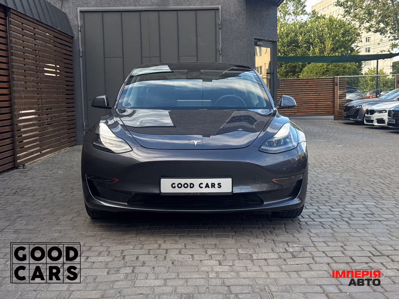 Tesla Model 3 - фото 2