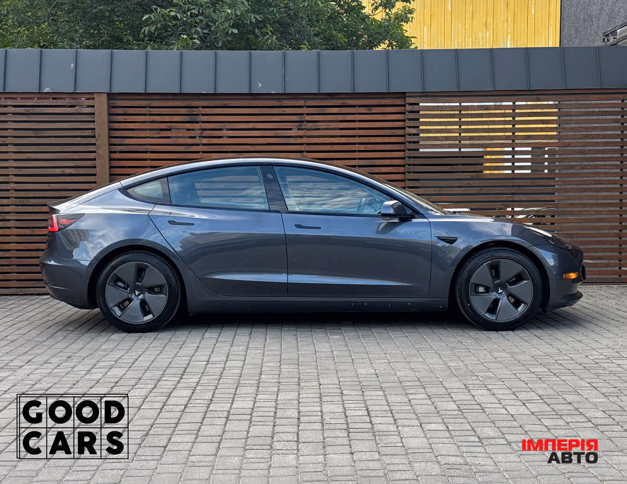 Tesla Model 3 - фото 8