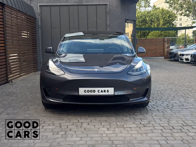 Tesla Model 3 - фото 2