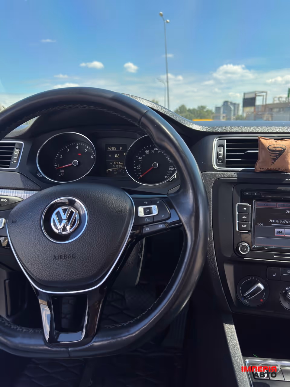 Volkswagen Jetta - фото 16