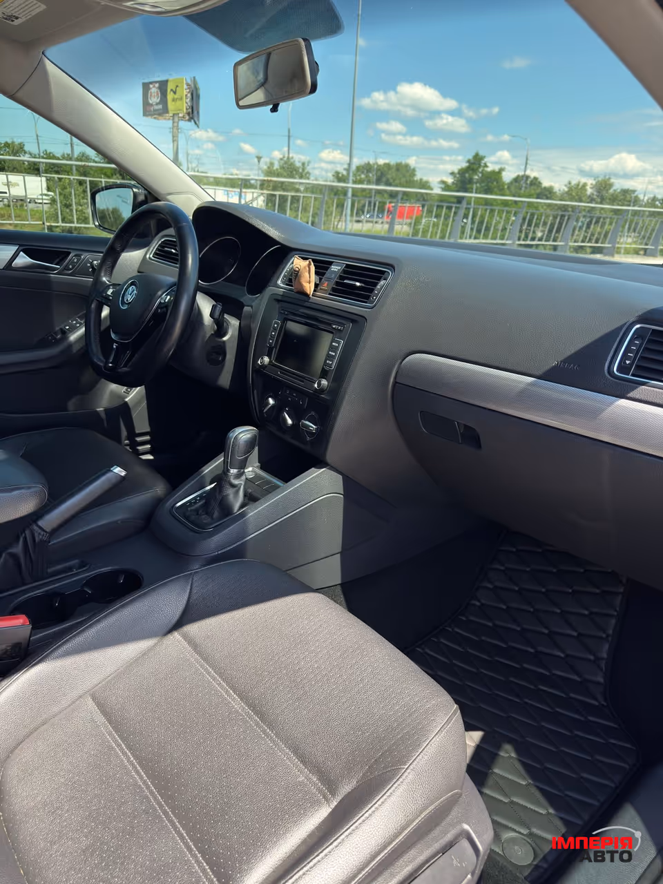 Volkswagen Jetta - фото 19
