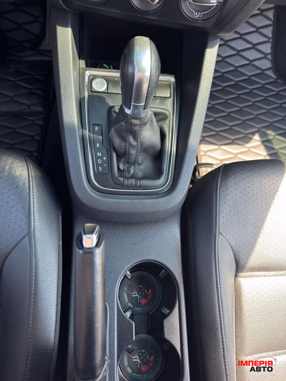Volkswagen Jetta - фото 23