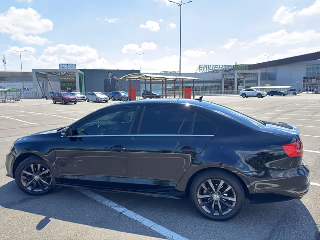 Volkswagen Jetta - фото 3