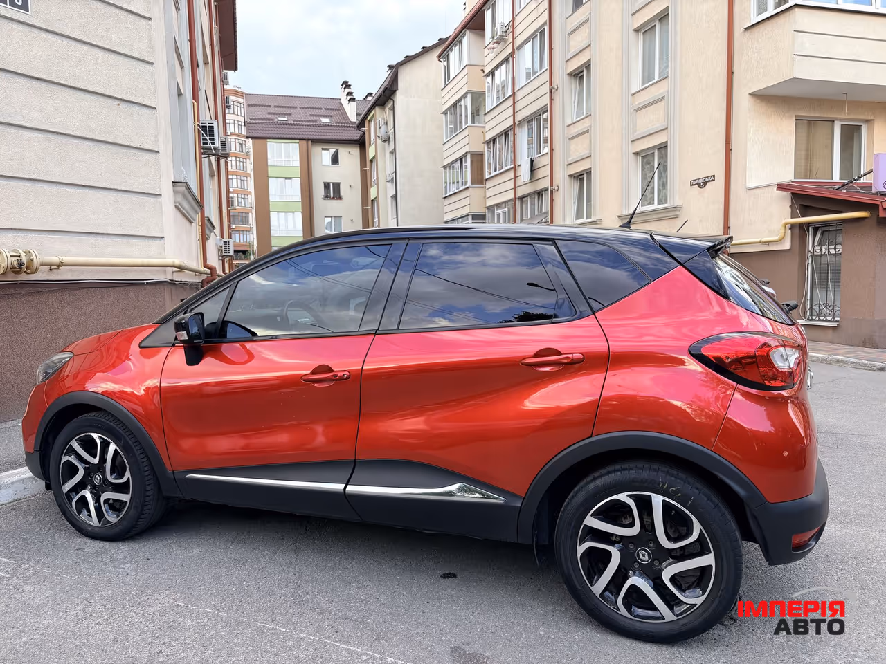 Renault Captur - фото 1