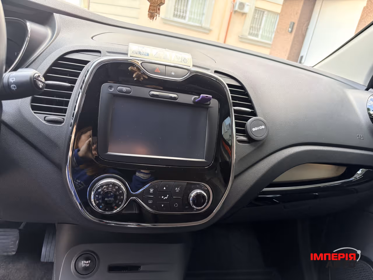 Renault Captur - фото 9