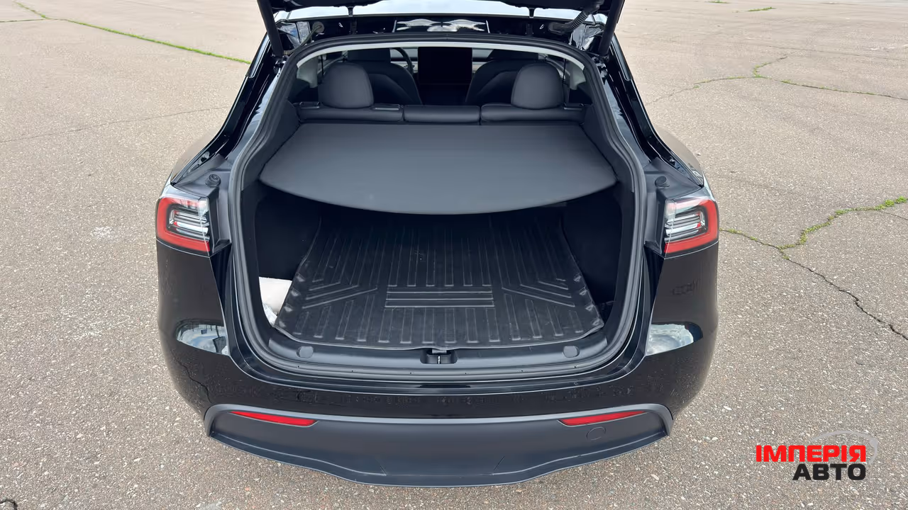 Tesla Model Y - фото 24