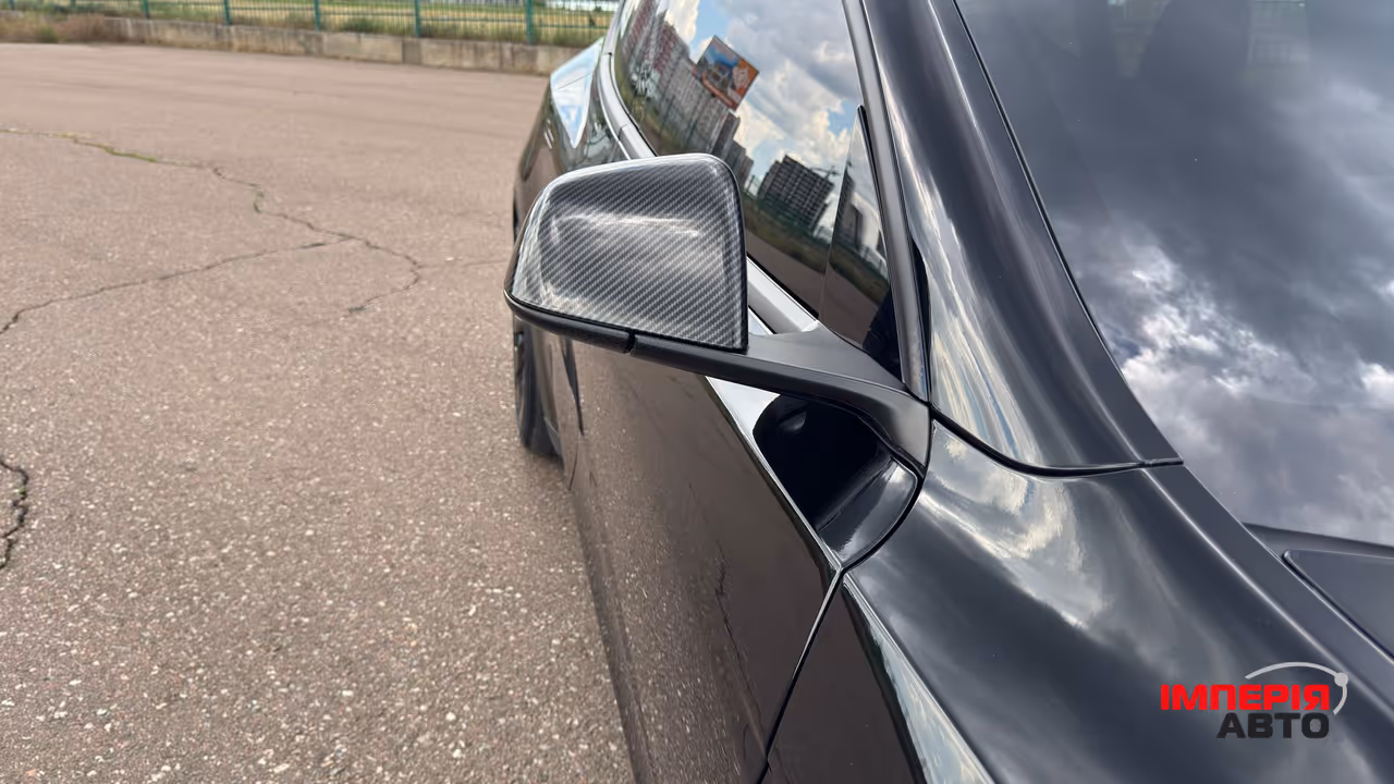 Tesla Model Y - фото 19