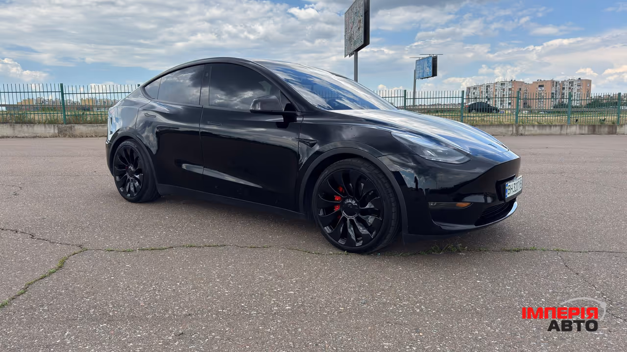Tesla Model Y - фото 2