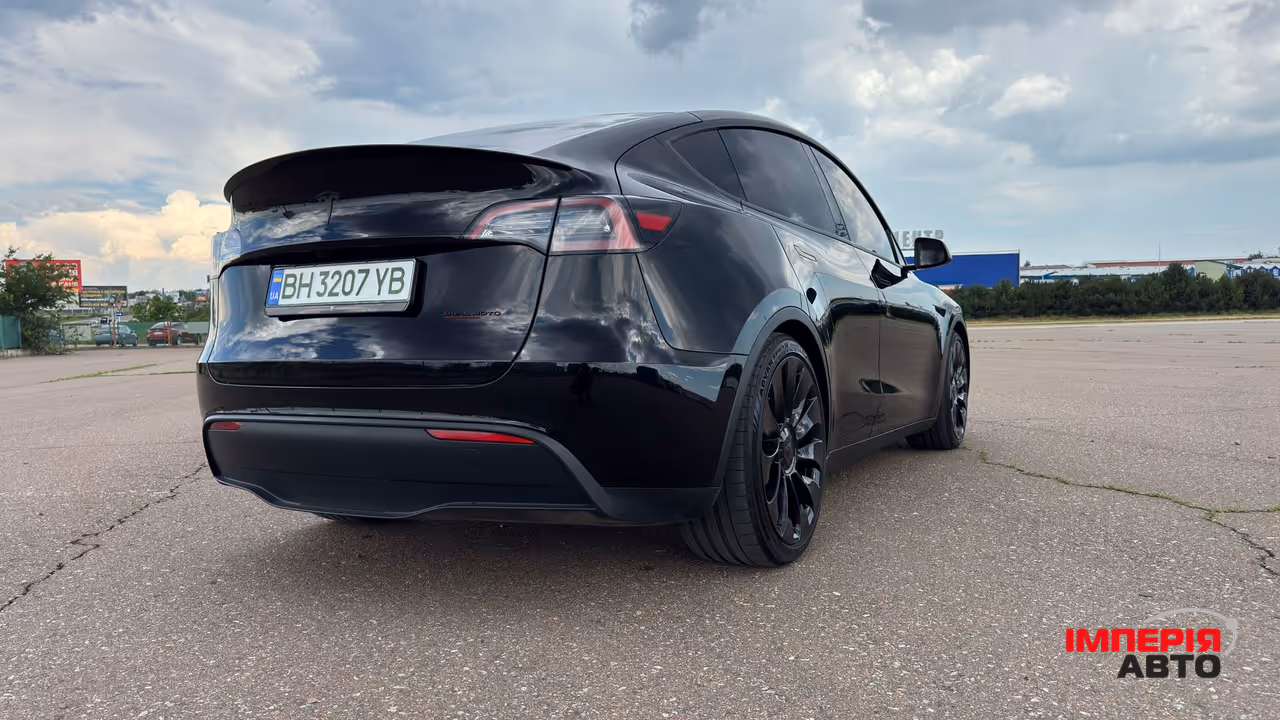 Tesla Model Y - фото 3