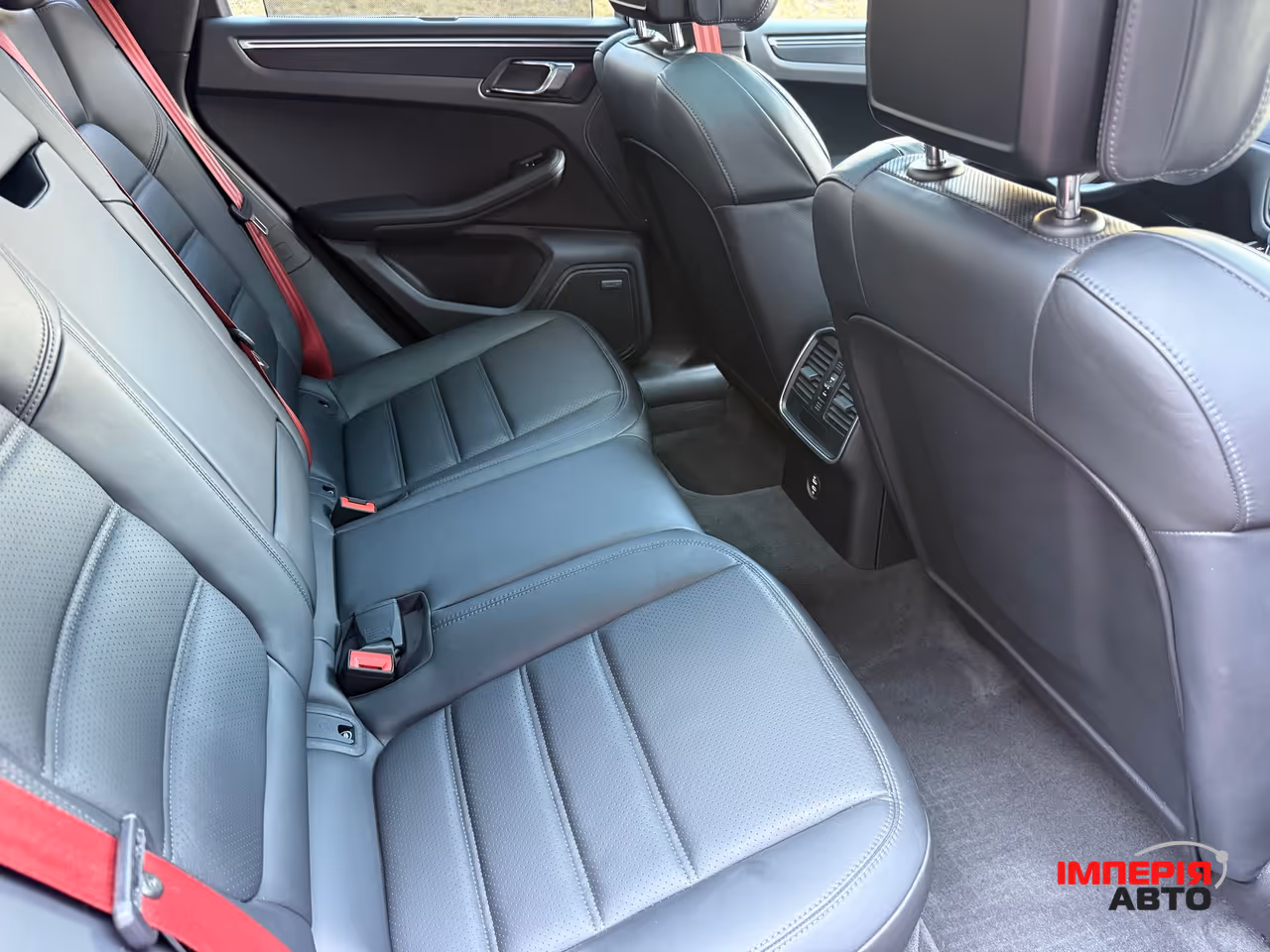 Porsche Macan - фото 25