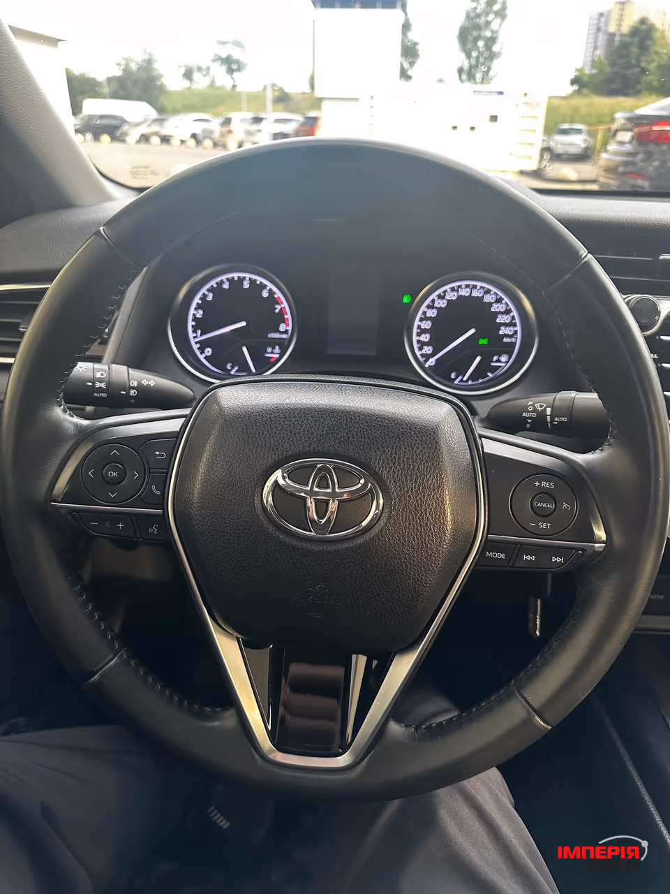 Toyota Camry - фото 4