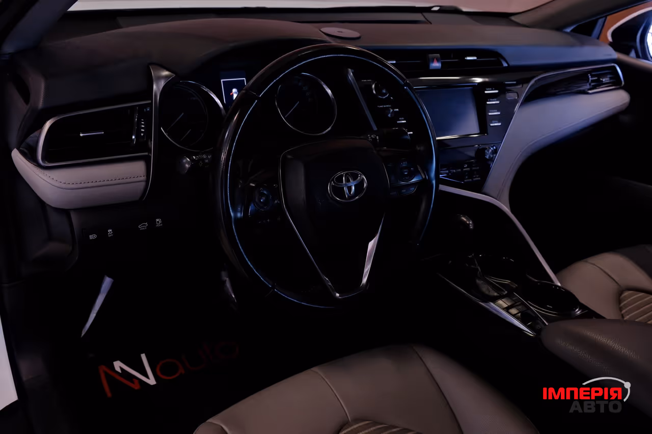 Toyota Camry - фото 7