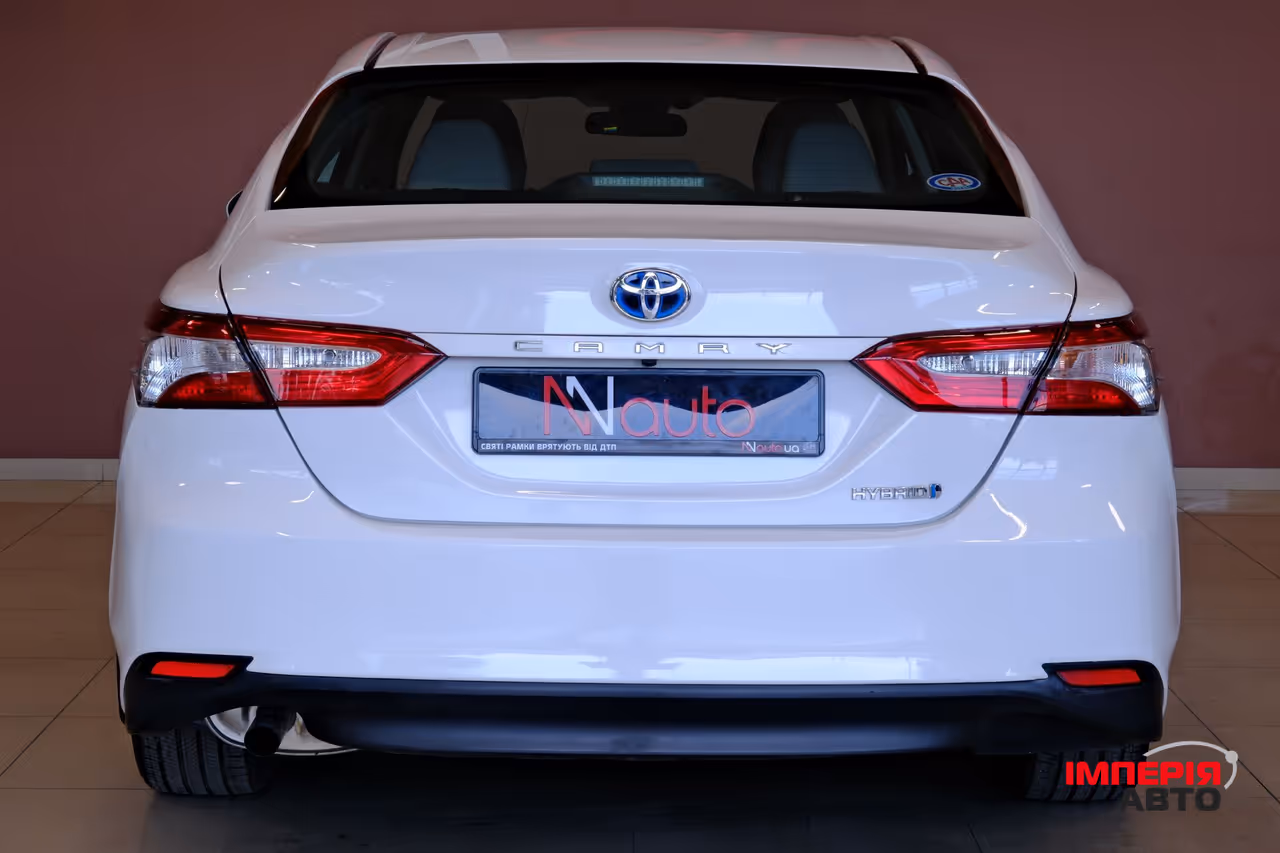 Toyota Camry - фото 6