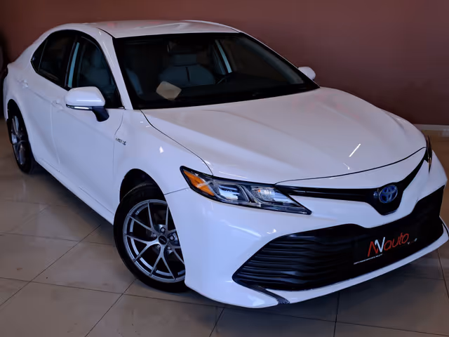 Toyota Camry - фото 4