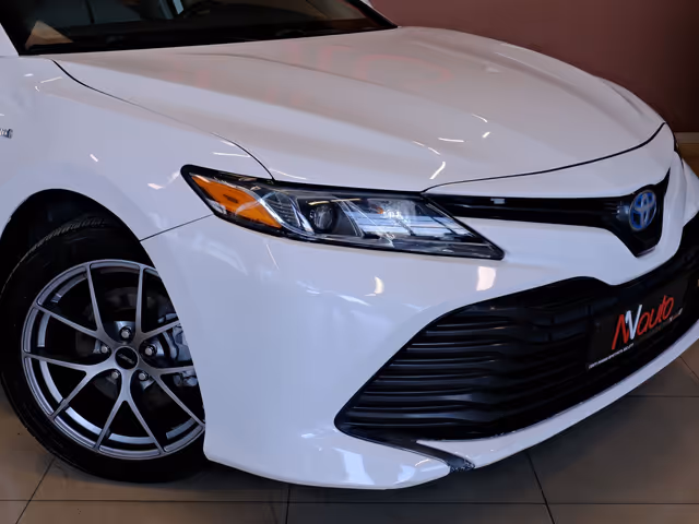 Toyota Camry - фото 3