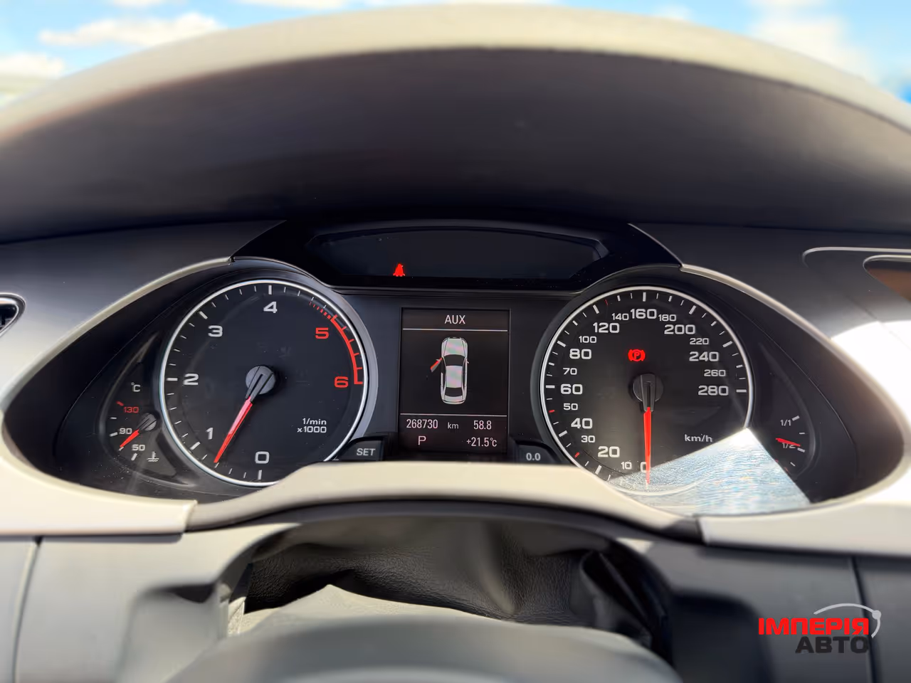 Audi A4 - фото 10
