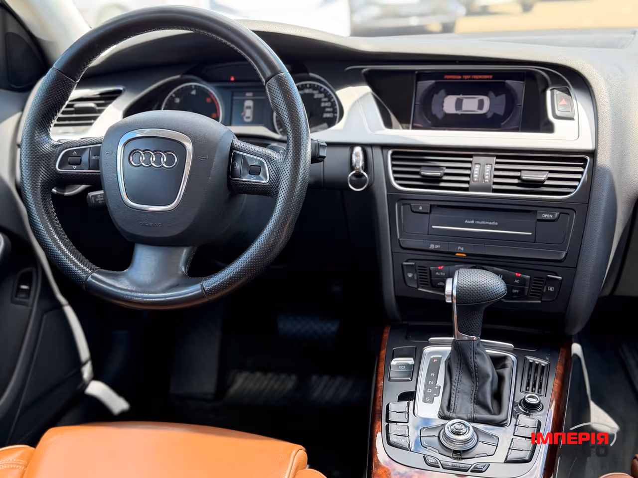 Audi A4 - фото 17
