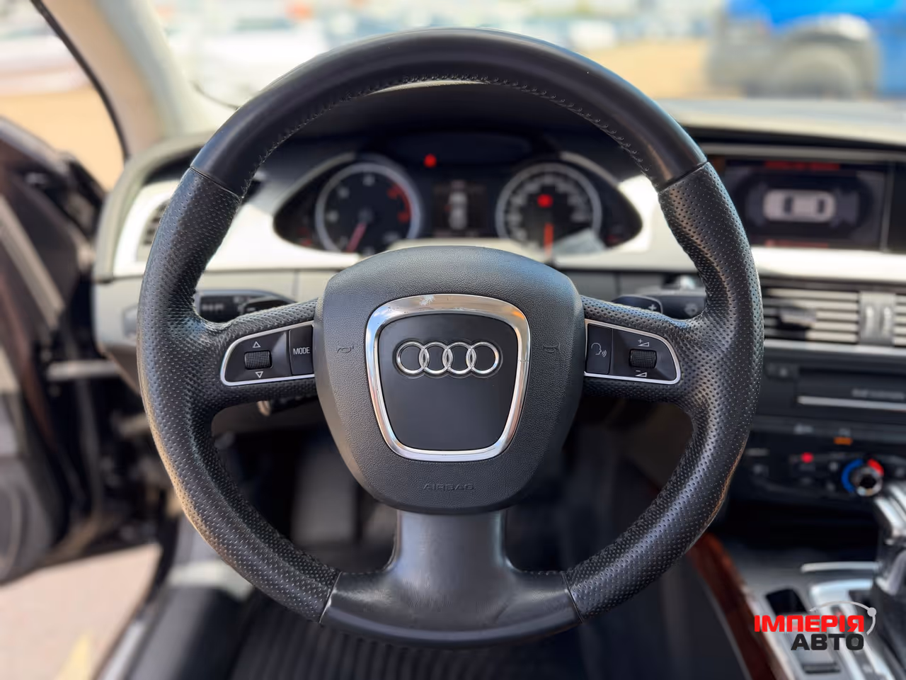 Audi A4 - фото 11