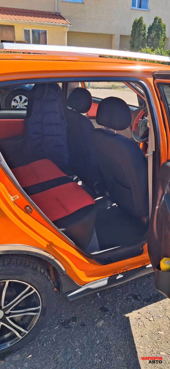 Geely MK Cross - фото 5