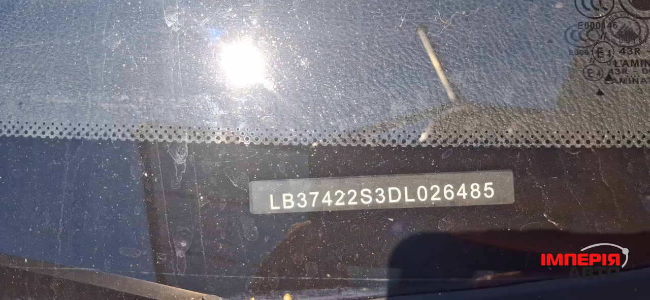 Geely MK Cross - фото 6
