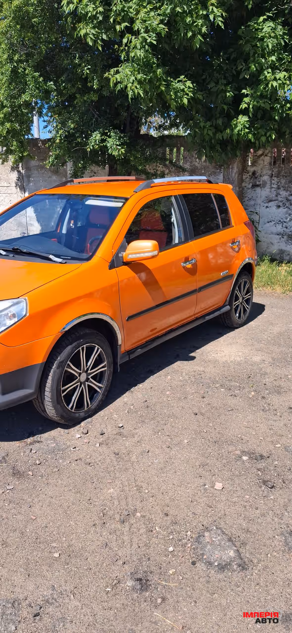 Geely MK Cross - фото 14