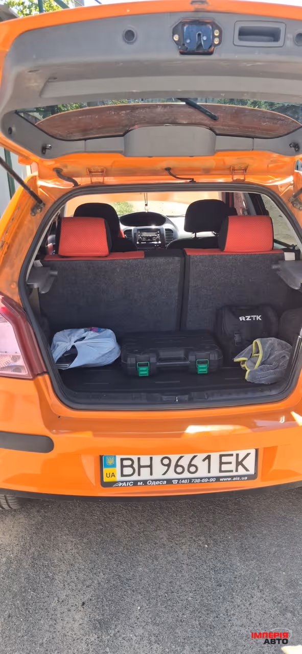 Geely MK Cross - фото 7
