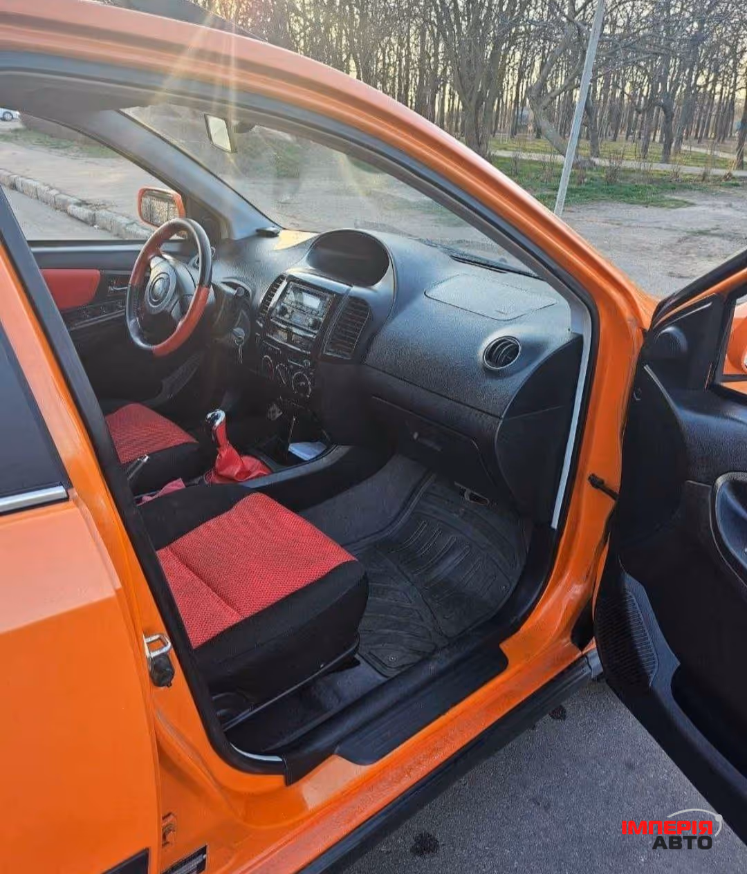 Geely MK Cross - фото 4