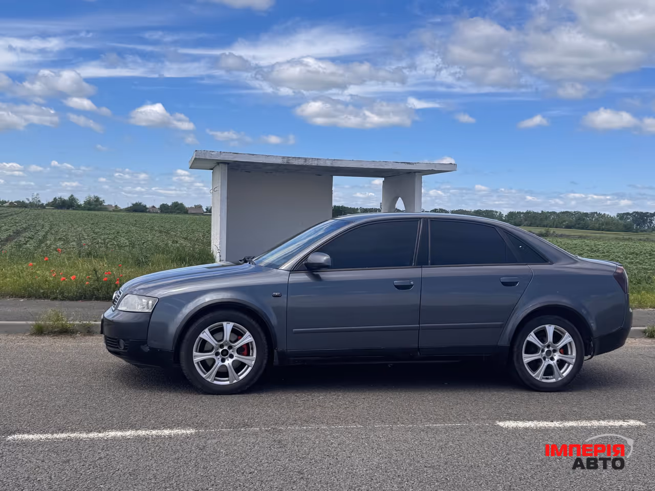 Audi A4 - фото 2