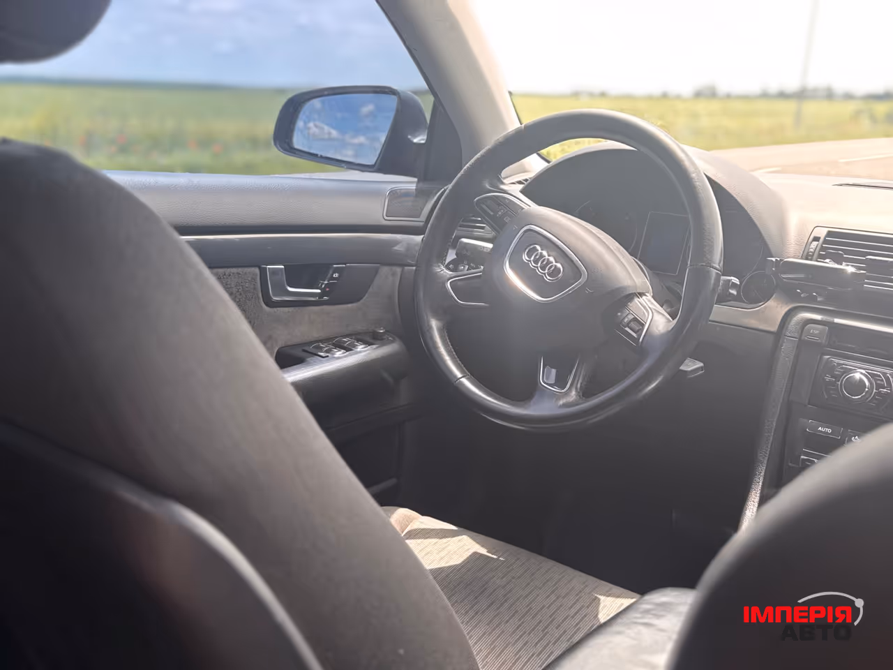 Audi A4 - фото 16