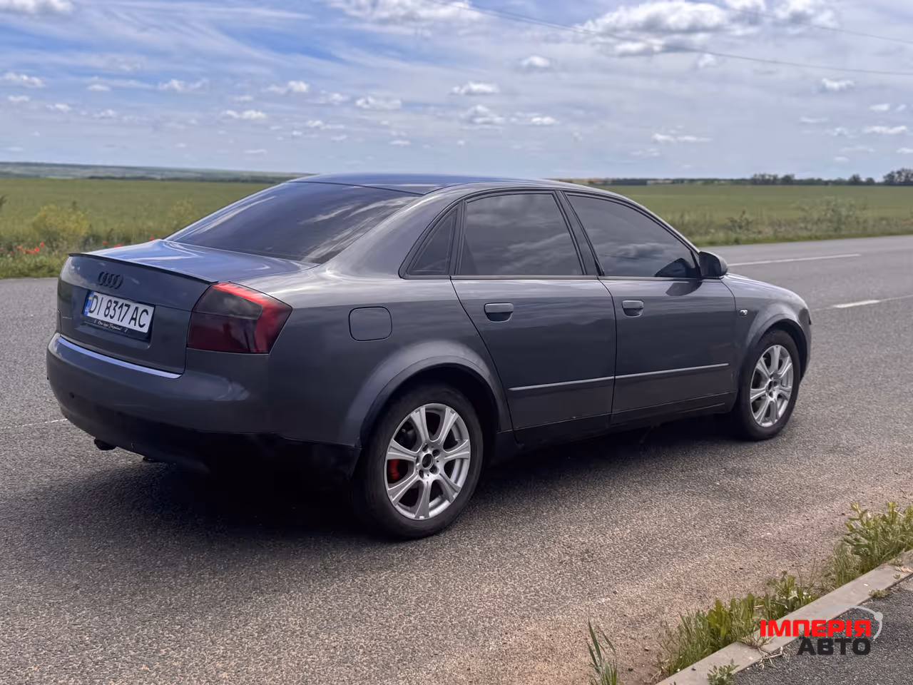 Audi A4 - фото 9