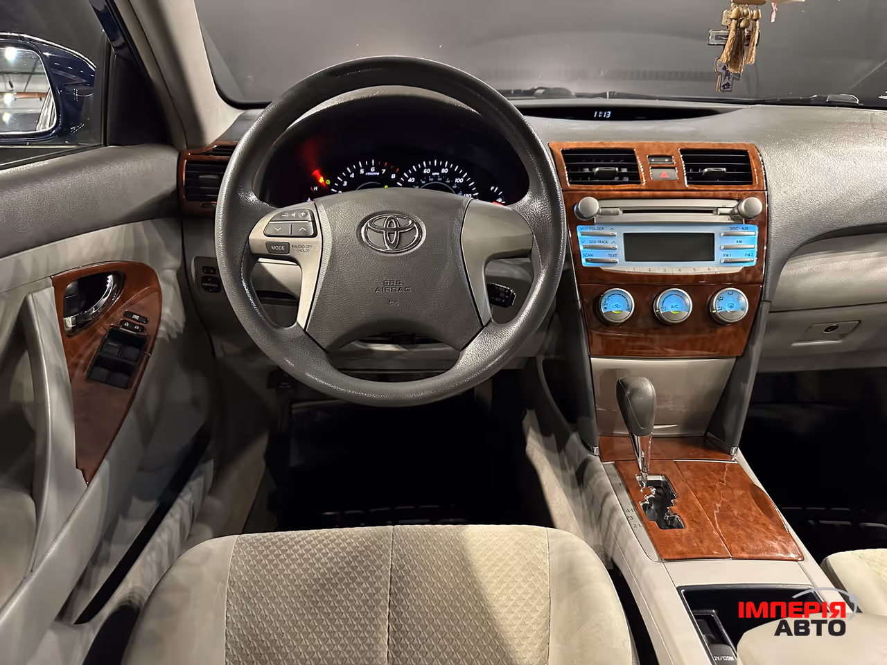 Toyota Camry - фото 12