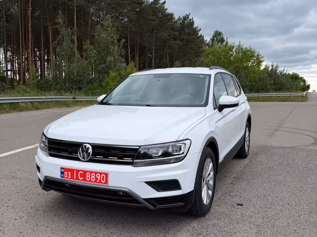 Volkswagen Tiguan - фото 2