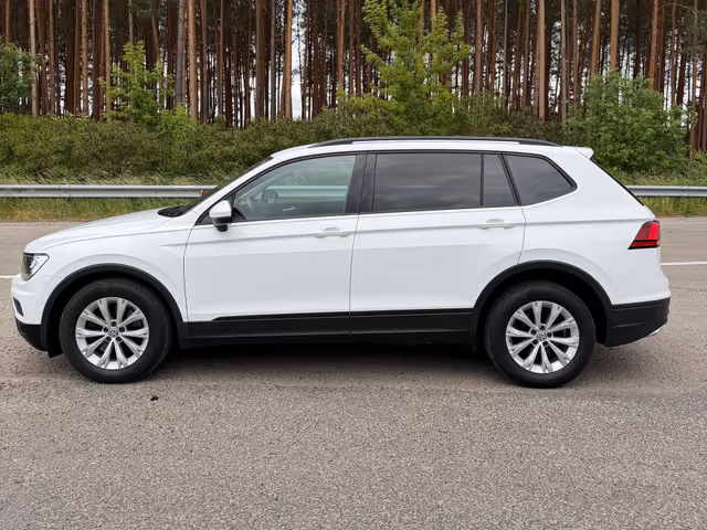 Volkswagen Tiguan - фото 4