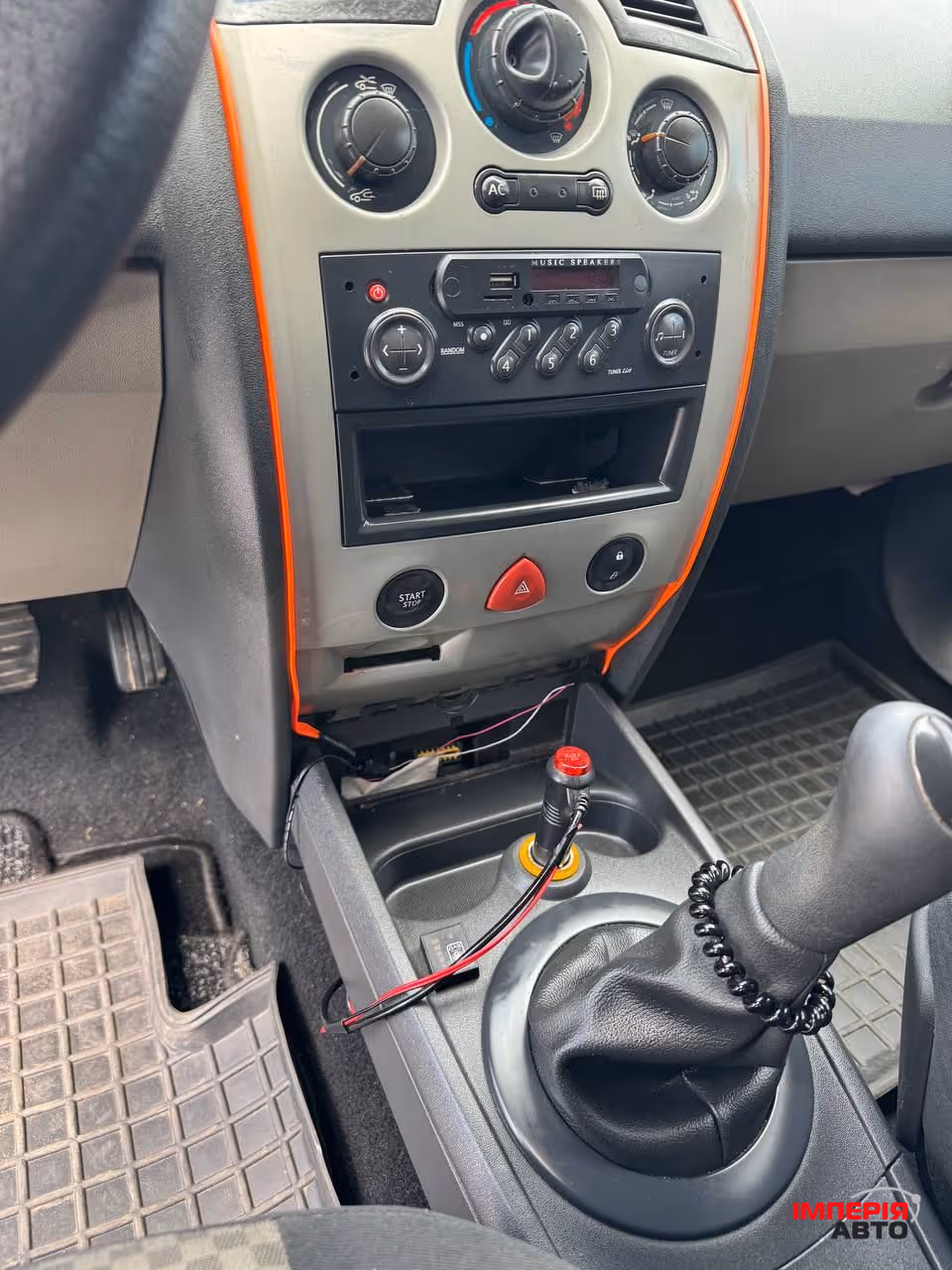 Renault Megane - фото 18