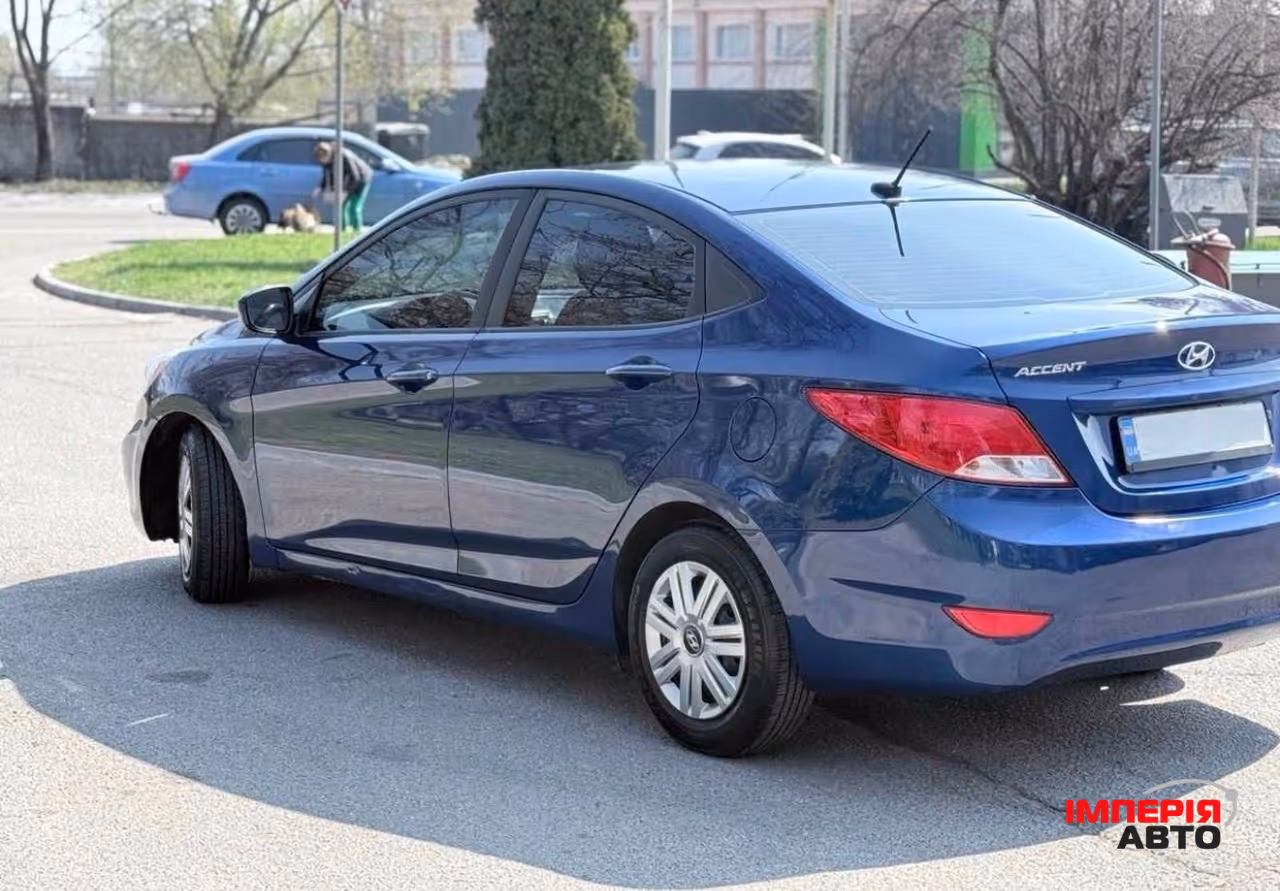 Hyundai Accent - фото 4