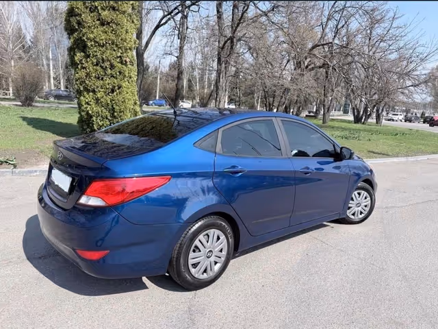 Hyundai Accent - фото 2