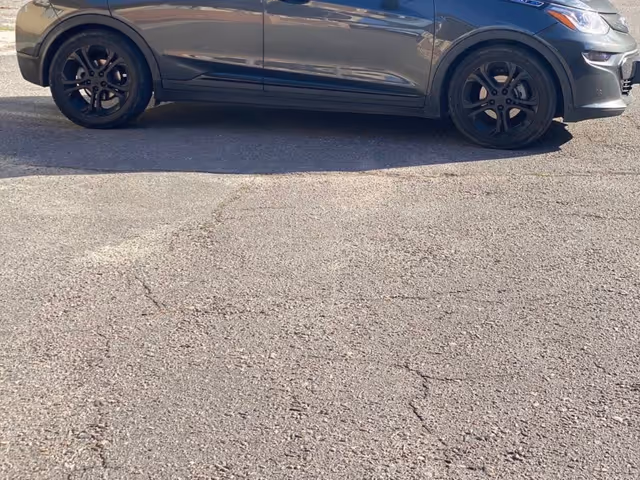 Chevrolet Bolt - фото 2