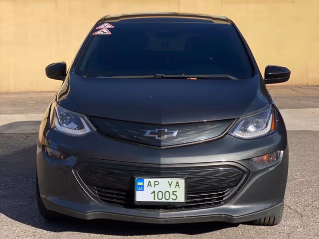 Chevrolet Bolt - фото 1