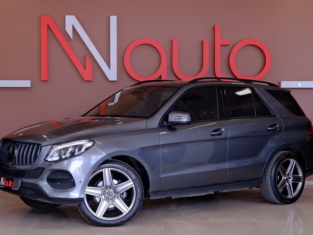 Mercedes-Benz GLE - фото 1