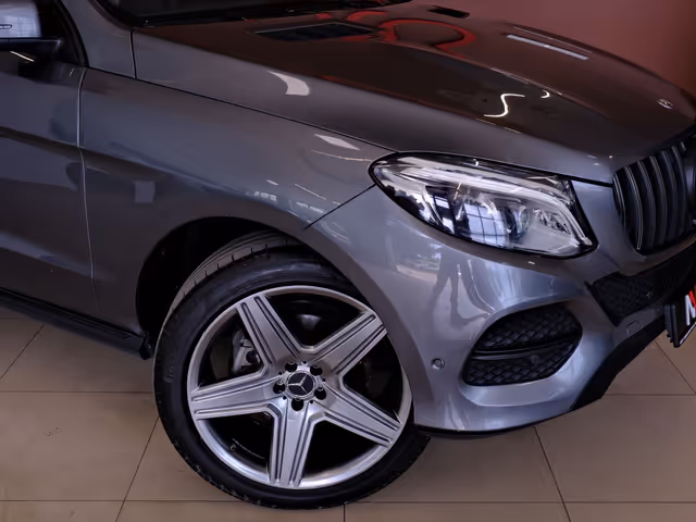 Mercedes-Benz GLE - фото 3